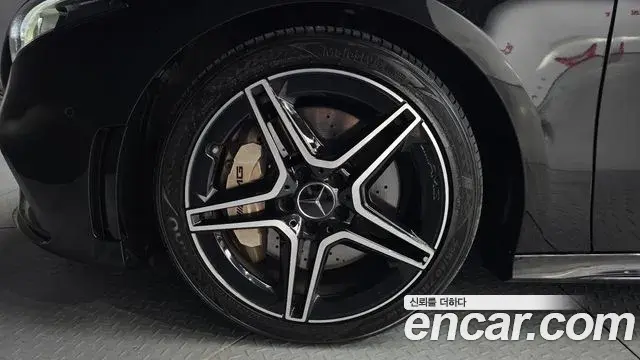 Mercedes-Benz A-Class 2021 — Фото 5/20