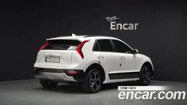 Kia Niro 2024 — Фото 2/20