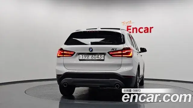 BMW X1 2018 — Фото 4/20