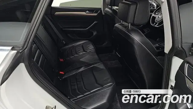 Volkswagen Arteon 2019 — Şəkil 21/33