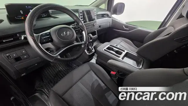 Hyundai Staria 2023 — Фото 7/20