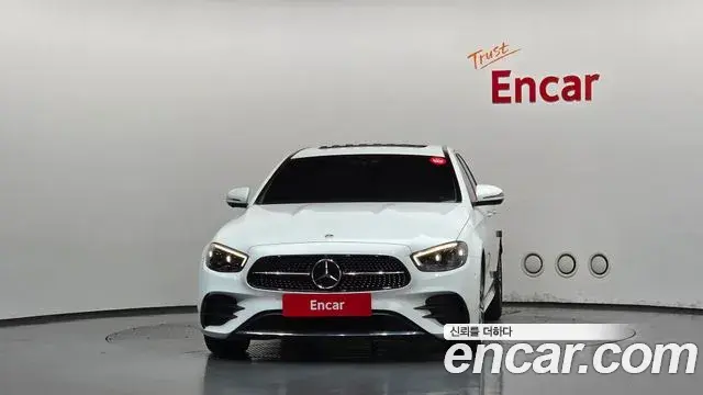 Mercedes-Benz E-Class 2021 — Фото 3/20