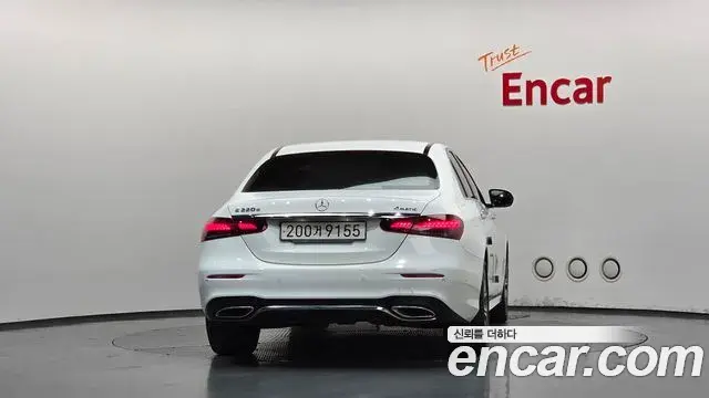 Mercedes-Benz E-Class 2021 — Фото 4/20