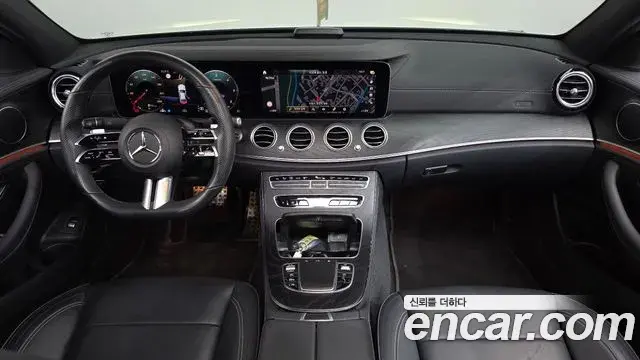 Mercedes-Benz E-Class 2021 — Фото 7/20