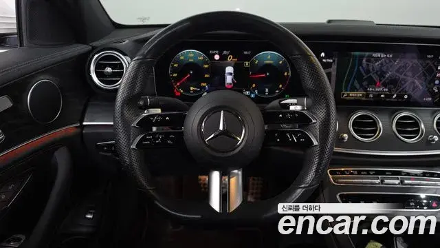 Mercedes-Benz E-Class 2021 — Фото 12/20