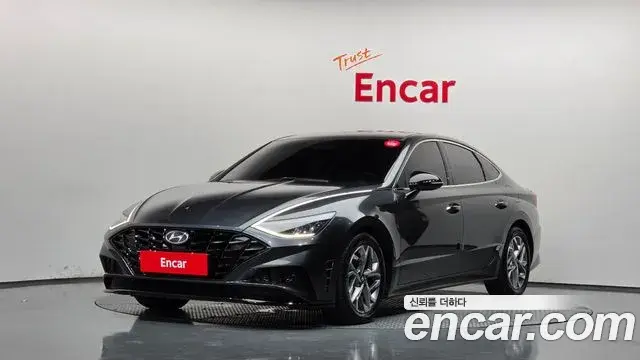 Hyundai Sonata 2021 — Фото 1/20