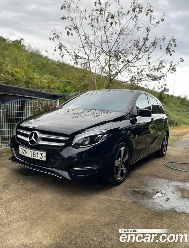 Mercedes-Benz B-Class 2018 — ფოტო 1/14