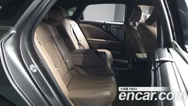 Kia K8 2022 — ფოტო 7/30