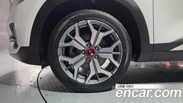 Kia Seltos 2019 — ფოტო 27/30