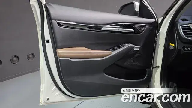 Kia Seltos 2019 — ფოტო 21/30