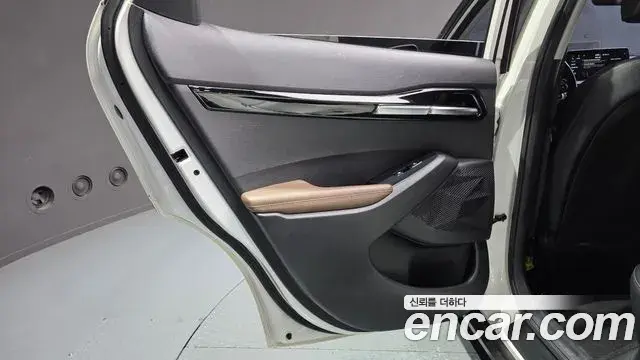 Kia Seltos 2019 — ფოტო 29/30