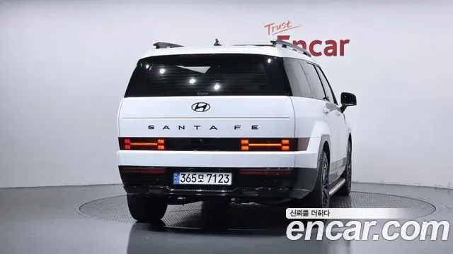 Hyundai Santa Fe 2024 — Фото 3/20