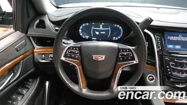 Cadillac Escalade 2020 — Photo 16/32