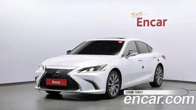 Lexus ES300h 2020 — ფოტო 2/20