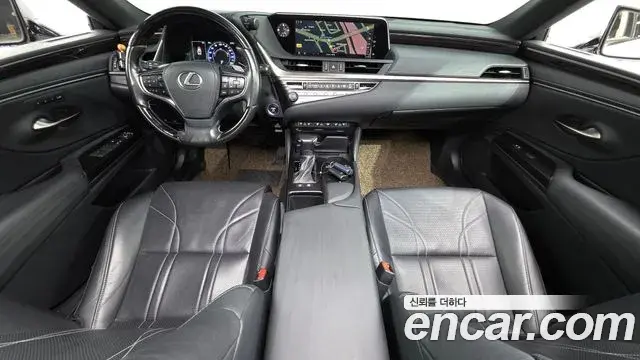 Lexus ES300h 2020 — ფოტო 5/20