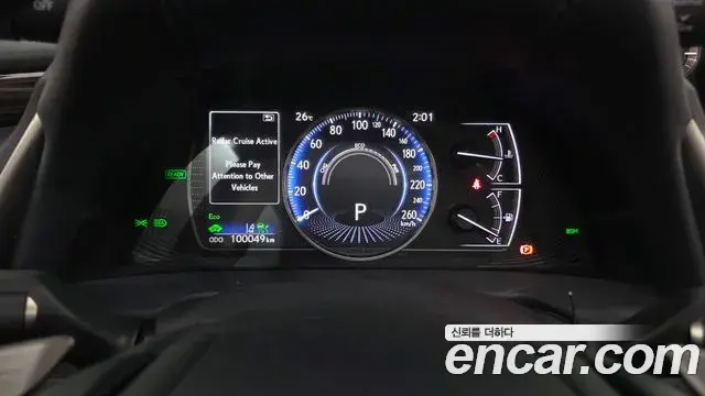 Lexus ES300h 2020 — ფოტო 14/20