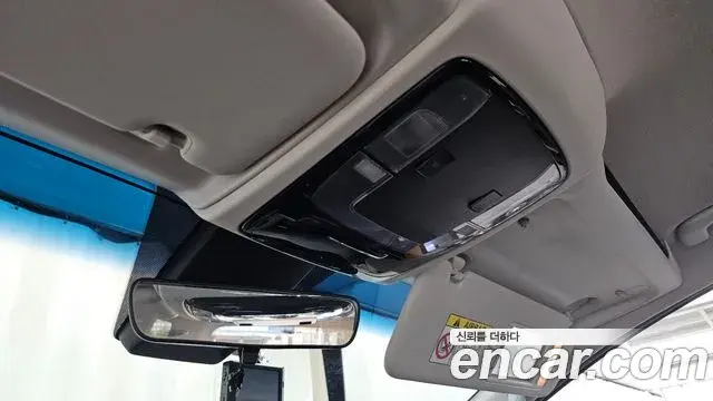 Hyundai Staria 2022 — Фото 17/20