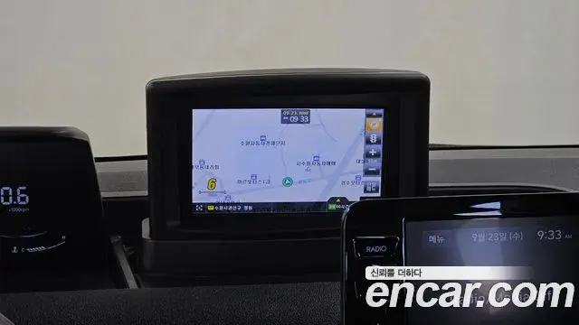Hyundai Staria 2022 — Фото 19/20