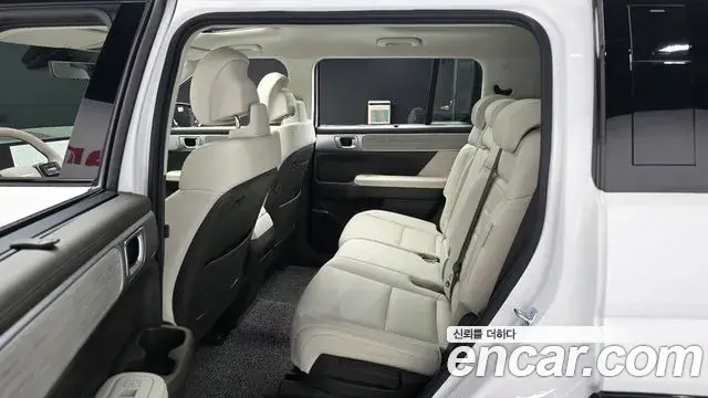 Hyundai Santa Fe 2025 — Фото 12/20
