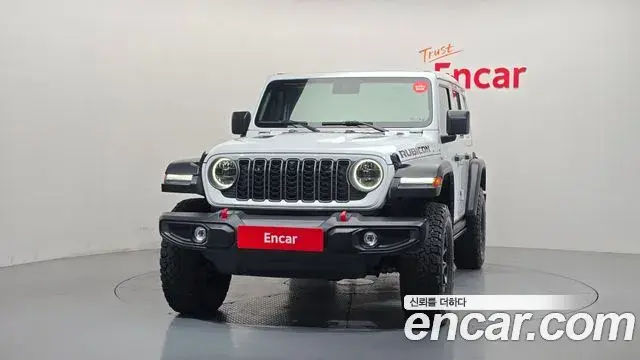 Jeep Wrangler 2025 — Фото 2/20