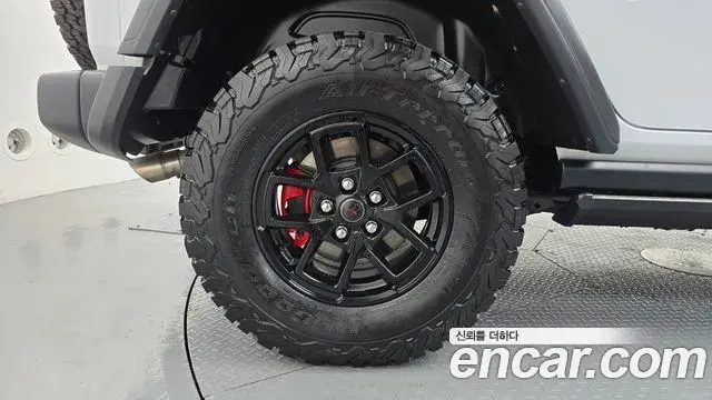 Jeep Wrangler 2025 — Фото 4/20