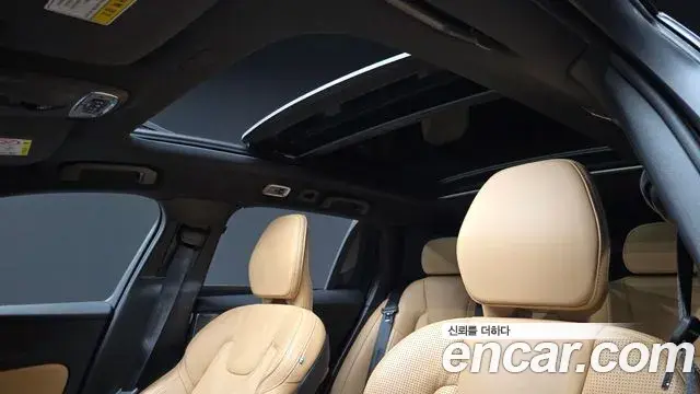 Volvo V60 Cross Country 2019 — Photo 13/39