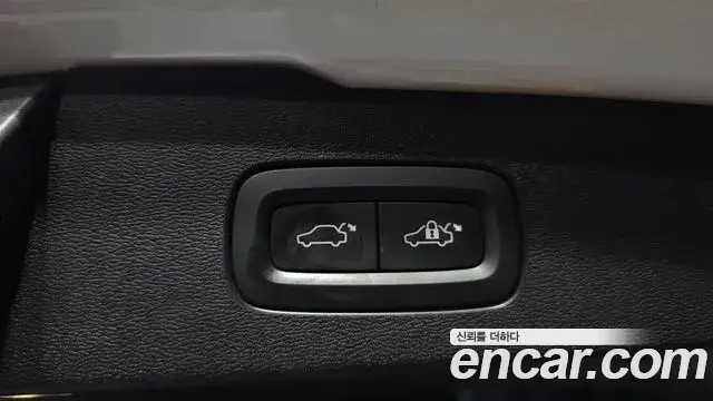 Volvo V60 Cross Country 2019 — Photo 4/39