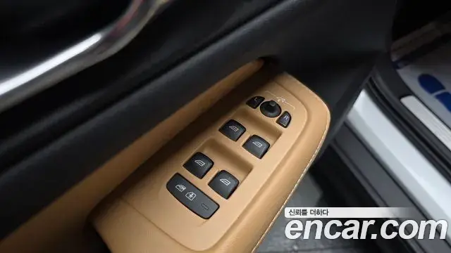 Volvo V60 Cross Country 2019 — Photo 6/39