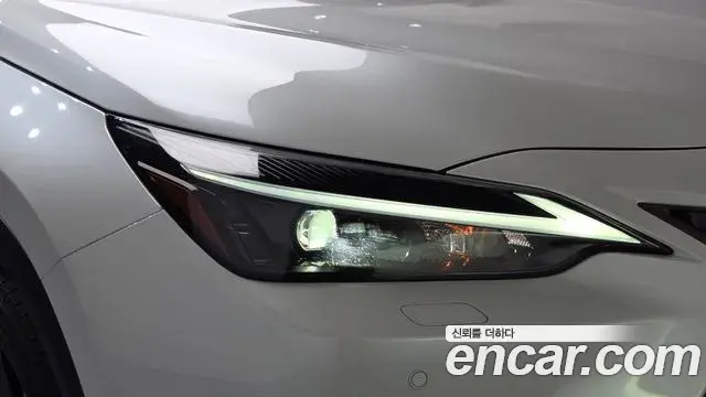 Lexus NX350h 2025 — Şəkil 31/36