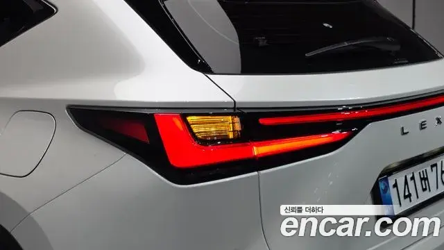 Lexus NX350h 2025 — Şəkil 11/36