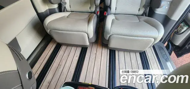 Kia Carnival 2022 — Фото 8/10