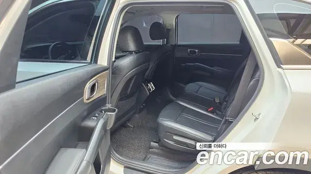 Kia Sorento 2022 — Фото 12/20