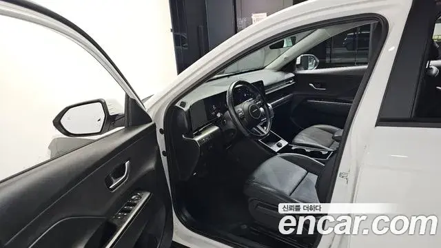 Hyundai Kona 2023 — Фото 10/20