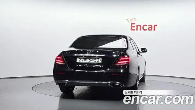 Mercedes-Benz E-Class 2019 — Фото 4/20