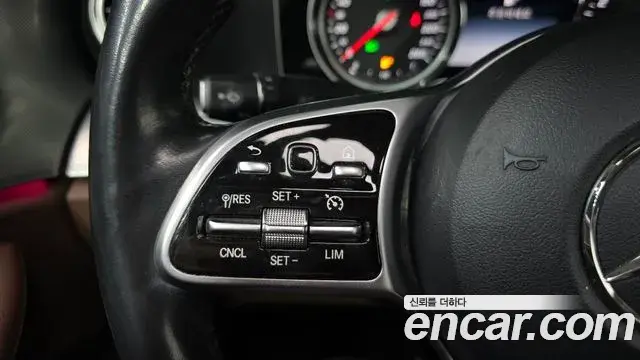 Mercedes-Benz E-Class 2019 — Фото 17/20