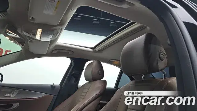 Mercedes-Benz E-Class 2019 — Фото 20/20