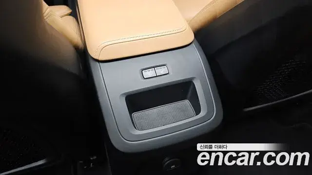 Volvo XC60 2021 — ფოტო 12/34