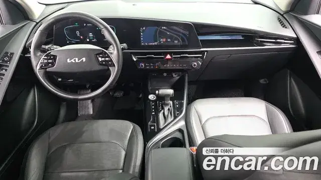 Kia Niro 2022 — Фото 7/20