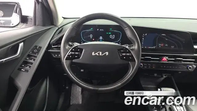 Kia Niro 2022 — Фото 12/20