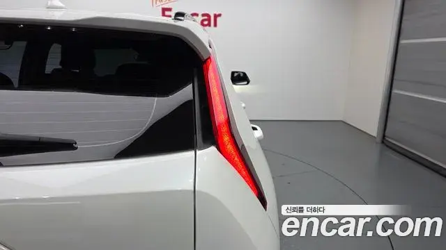 Kia Niro 2022 — ფოტო 3/30