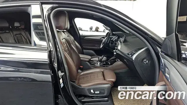 BMW X4 2021 — Фото 11/20