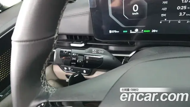 Kia Carnival 2025 — ფოტო 29/31
