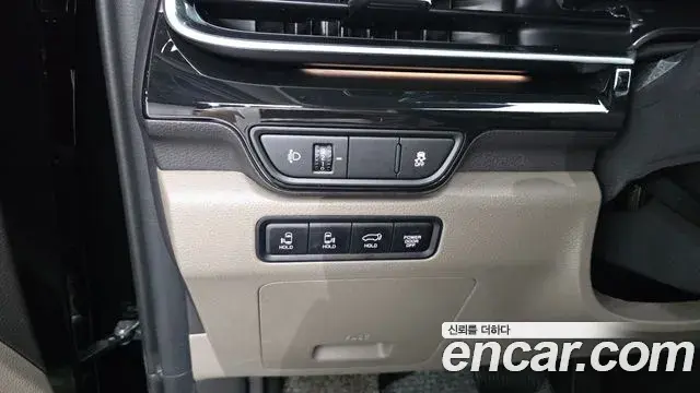Kia Carnival 2025 — ფოტო 10/31