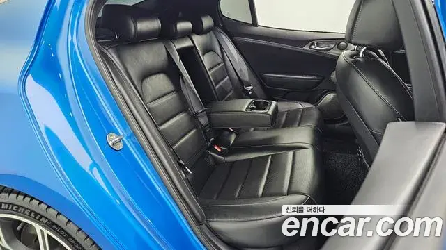 Kia Stinger 2018 — Фото 10/20
