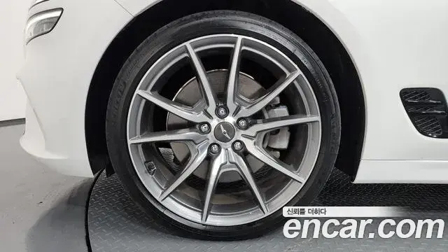 Genesis G70 2021 — Photo 26/35
