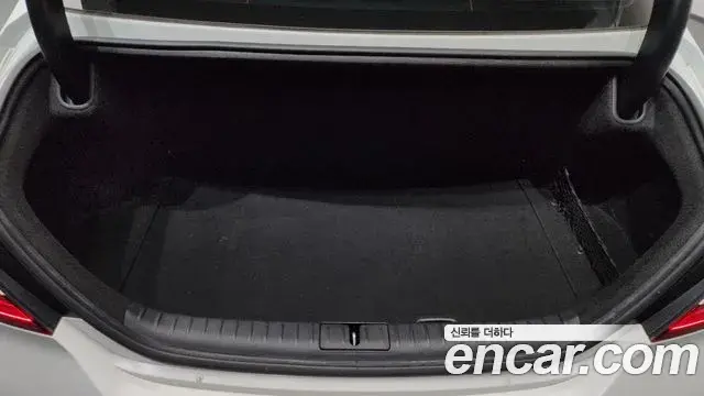 Genesis G70 2021 — Photo 22/35