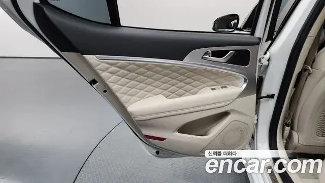 Genesis G70 2021 — Photo 32/35