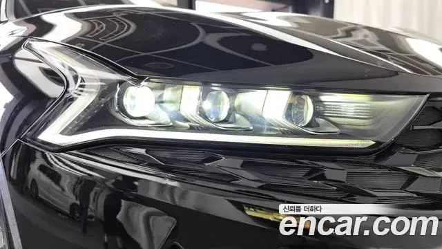 Kia K5 2022 — Şəkil 23/33