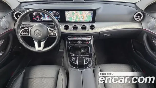 Mercedes-Benz E-Class 2018 — Фото 7/20