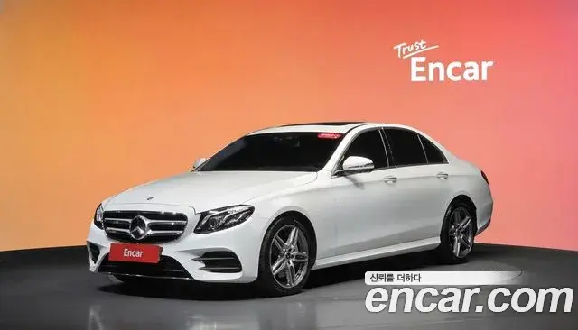 Mercedes-Benz E-Class 2018 — Фото 1/20